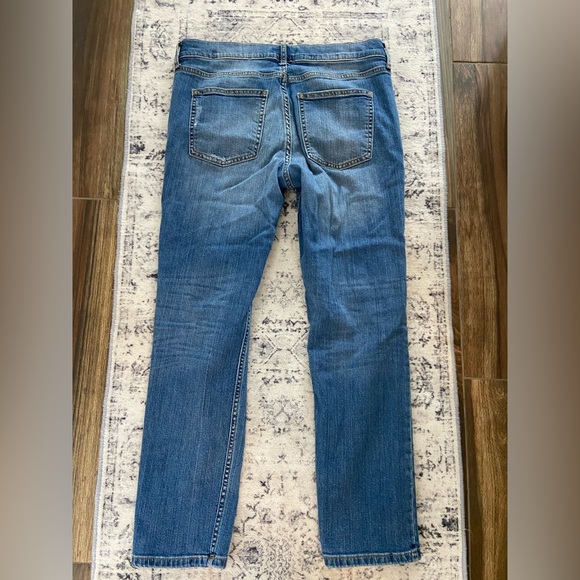 Banana Republic Girlfriend Jeans - Picture 4 of 8